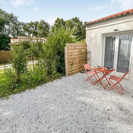 Apartment Duplex Au Pres De Royan - 4 *